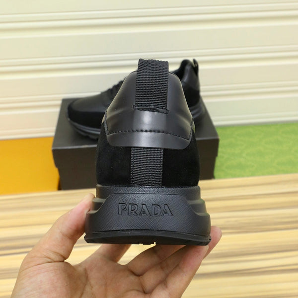 PRA SNEAKER IN BLACK CALFSKIN AND GREY SUEDE