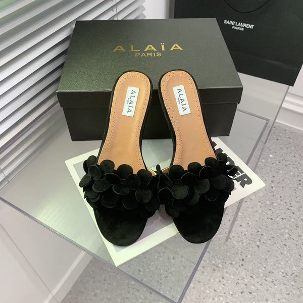 Alaia 25 Flower Slippers Black Sheepskin 293157