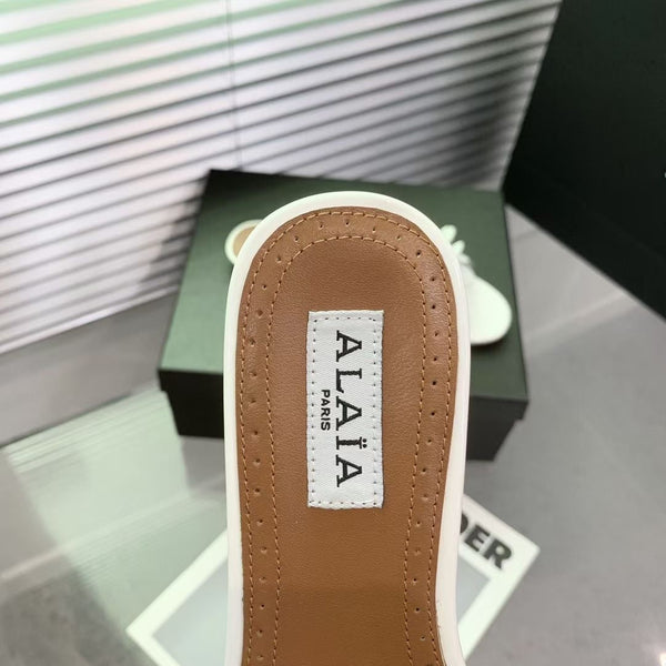 Alaia 25 Flower Slippers White Sheepskin 293161