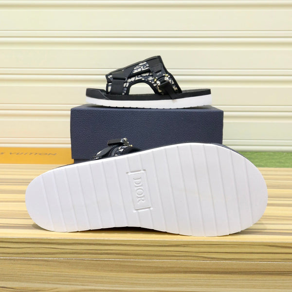 CD ALPHA SANDAL BLACK AND WHITE JACQUARD