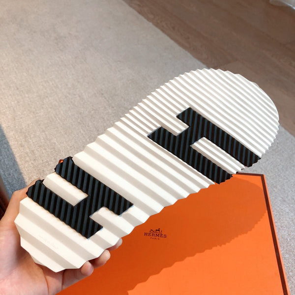 HM ELECTRIC SANDAL NAVY CALFSKIN