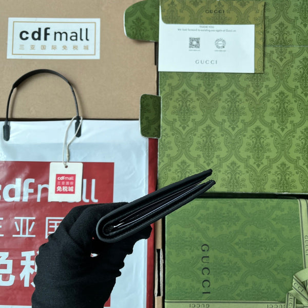 PORTAFOGLIO 11 IN PELLE DI VITELLO GOFFRATA NERA