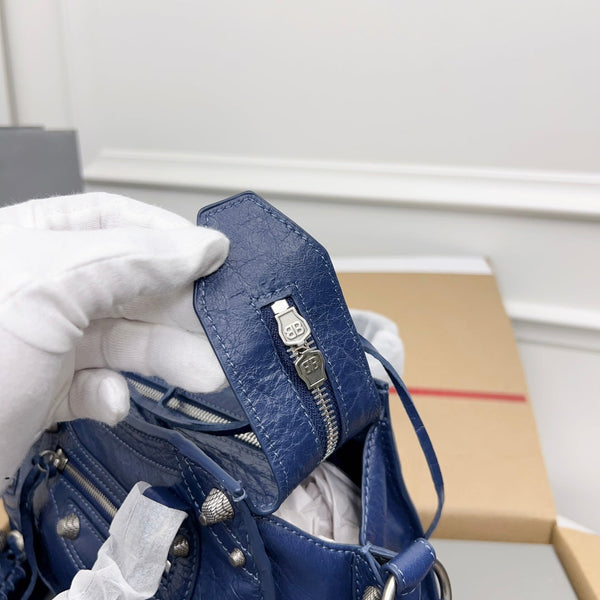 NEO CAGOLE 26 IN NAVY LAMBSKIN