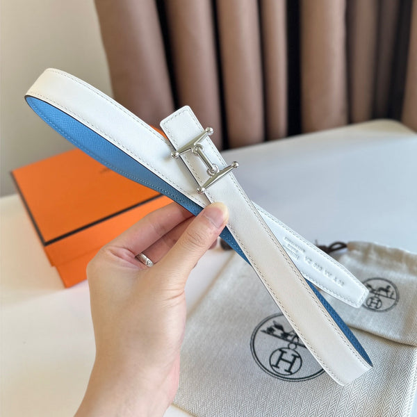 Fibbia HM Silver Mors H e cintura reversibile da 24 mm in pelle blu bianca 125360