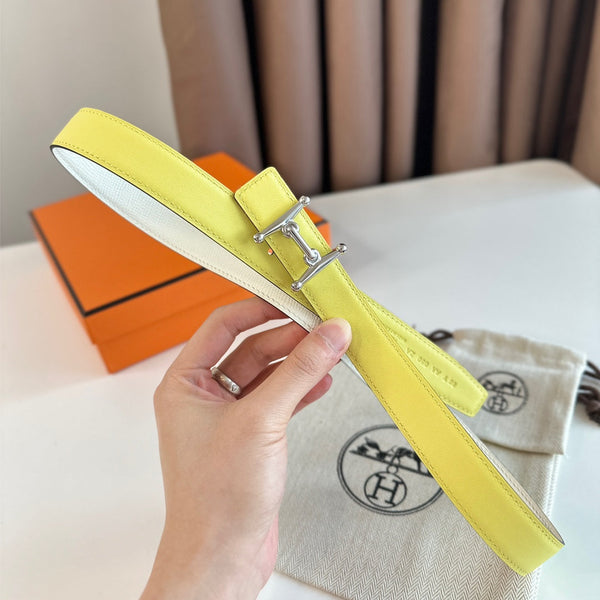 Fibbia HM Silver Mors H e cintura reversibile da 24 mm in pelle giallo beige 125367