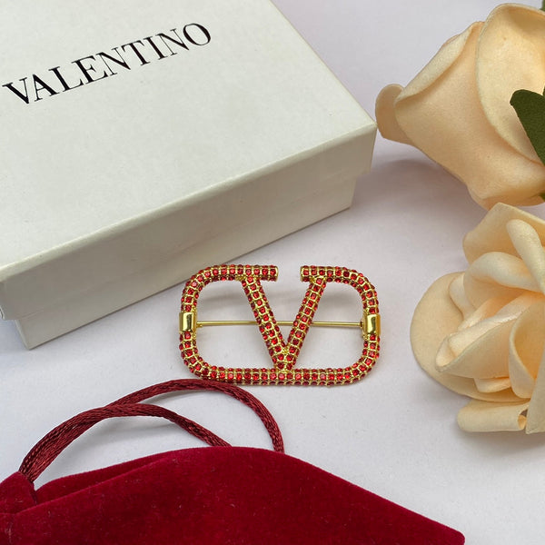 VT Brooch Gold Red 177382