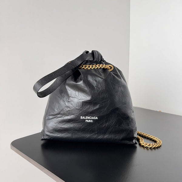 BORSA TOTE CRUSH PICCOLA 26 IN PELLE DI VITELLO SCHIACCIATA NERA CON FERRAMENTA ORO