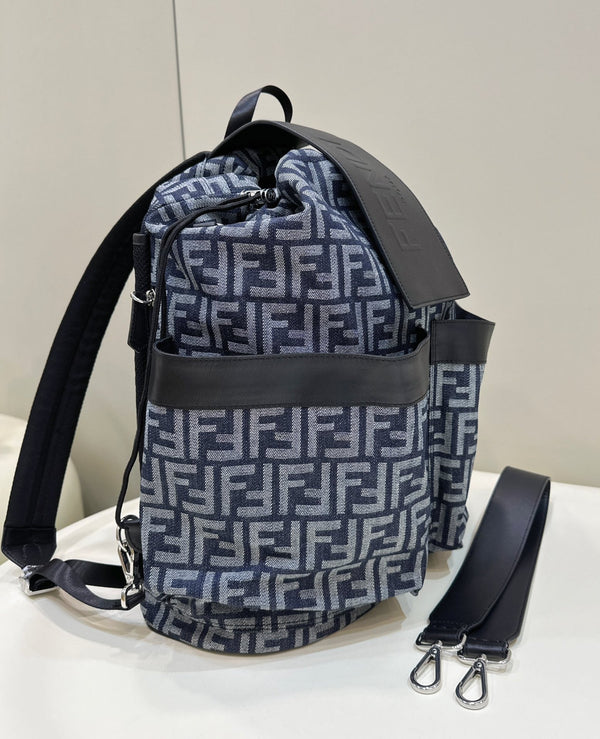 ZAINO FENDI STRIKE LARGE 46 FF IN TESSUTO JACQUARD BLU NOTTE