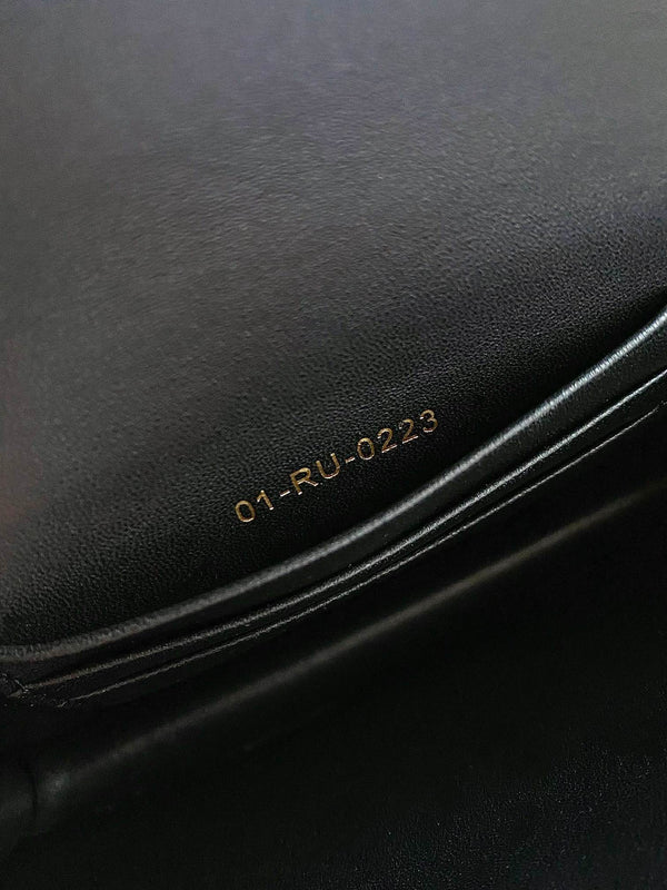 MINI BORSA A CATENA 17 IN PELLE DI VITELLO NERA