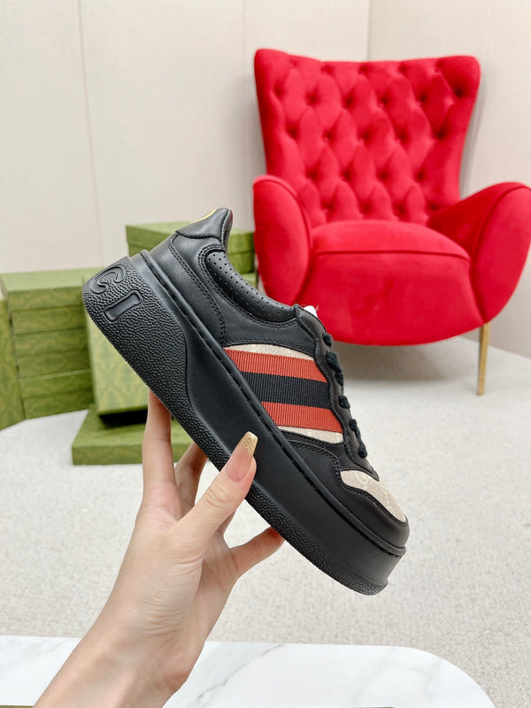 GG TRAINER IN PELLE DI VITELLO NERA E CREMA