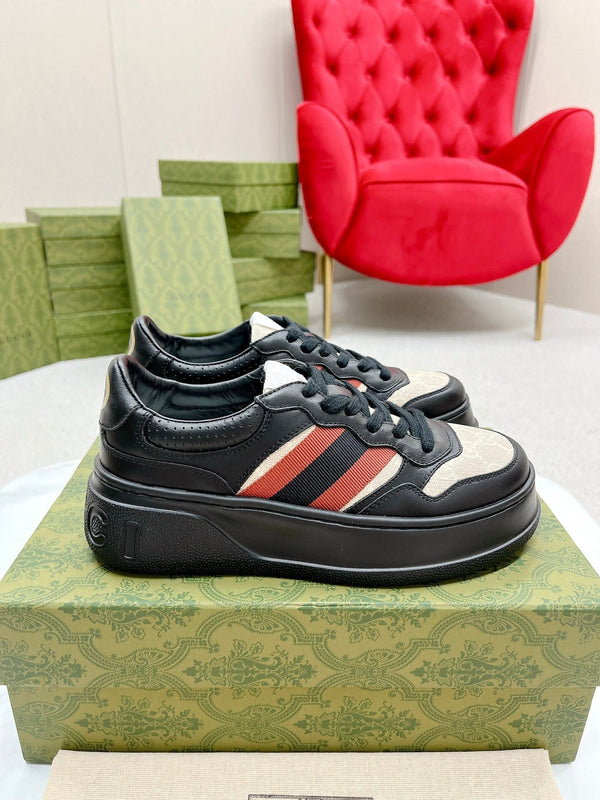 GG TRAINER IN PELLE DI VITELLO NERA E CREMA