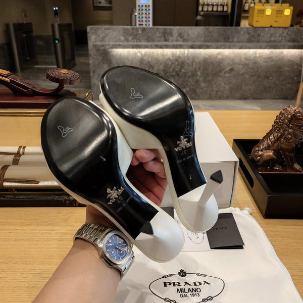 Prad 26s Open Toe Mules 100mm In Ivory White Patent Calfskin With Logo