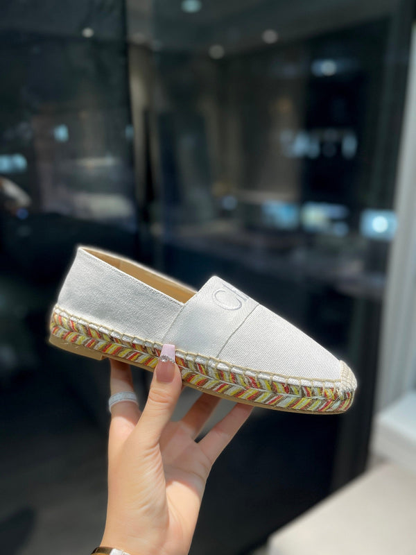 CHLOÉ LOAFERS IN WHITE FABRIC AND RAFFIA