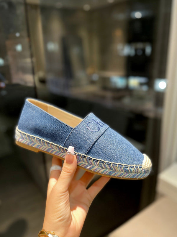 CHLOÉ LOAFERS IN NAVY BLUE FABRIC AND RAFFIA