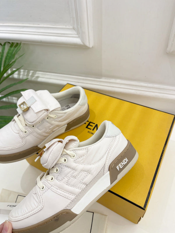 FENDI TRAINER SNEAKER IN WHITE LAMBSKIN