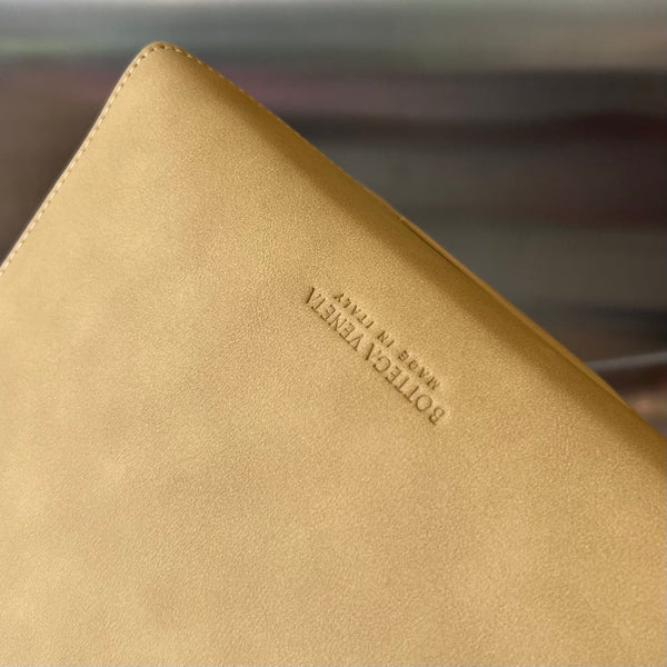 SMALL 26 BROWN BAG KRAFT CALFSKIN