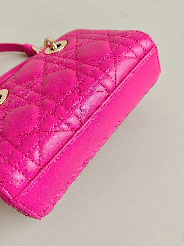 MINI BORSA D-JOY 17 IN PELLE DI AGNELLO ROSA SCURO