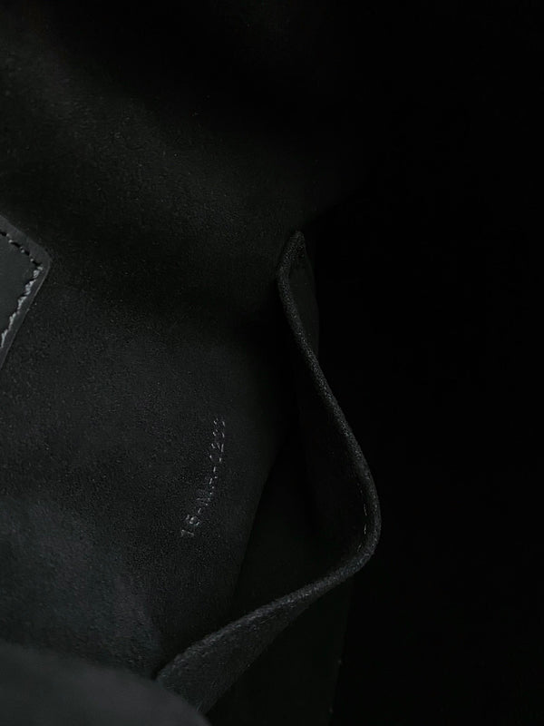 MEDIUM C'EST 24 IN PELLE DI VITELLO GOFFRATA CD NERA