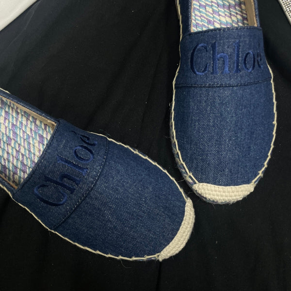 CHLOÉ WOVEN LOAFER IN NAVY BLUE DENIM AND COLORFUL RAFFIA