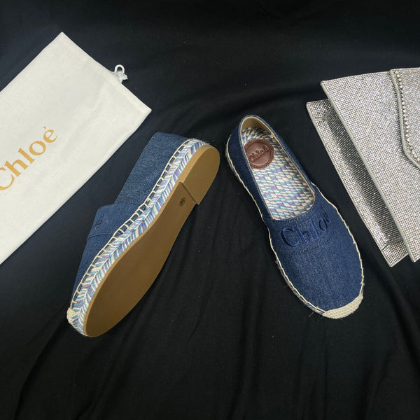 CHLOÉ WOVEN LOAFER IN NAVY BLUE DENIM AND COLORFUL RAFFIA