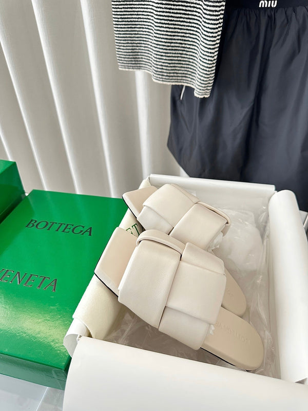 patch mule flat white lambskin