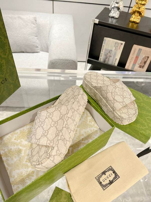 GC 25 Interlocking G 50mm Slide Sandal Monogram Beige Cowhide 292388