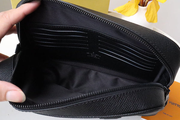 LV Pochette Kasai Clutches Taiga Leather 175199