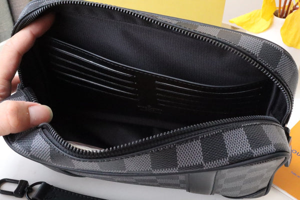 LV Pochette Kasai Clutches Damier Graphite Canvas 179401