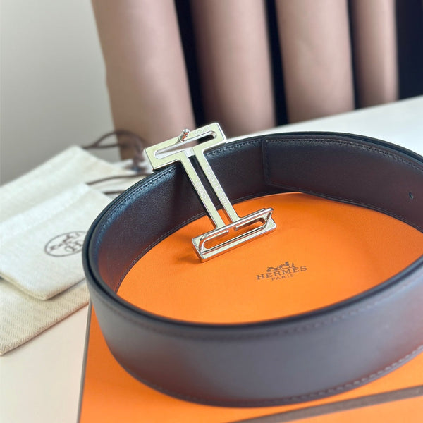 HM BELT BUCKLE & REVERSIBLE BLACK LEATHER STRAP 38MM SILVER HARDWARE