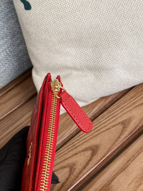 CC A84105 Coin Case Red Gold Metal Caviar 240739