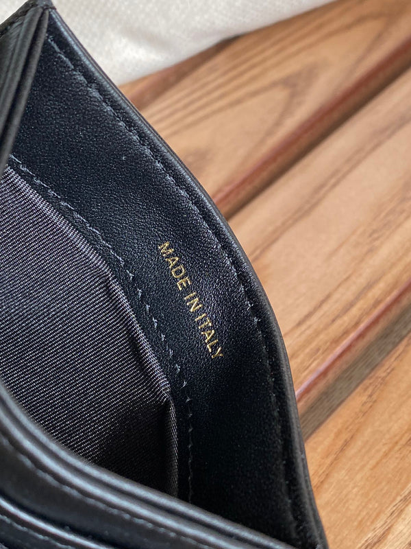 porta carte cc boy 11cm in pelle di agnello nera con finiture dorate