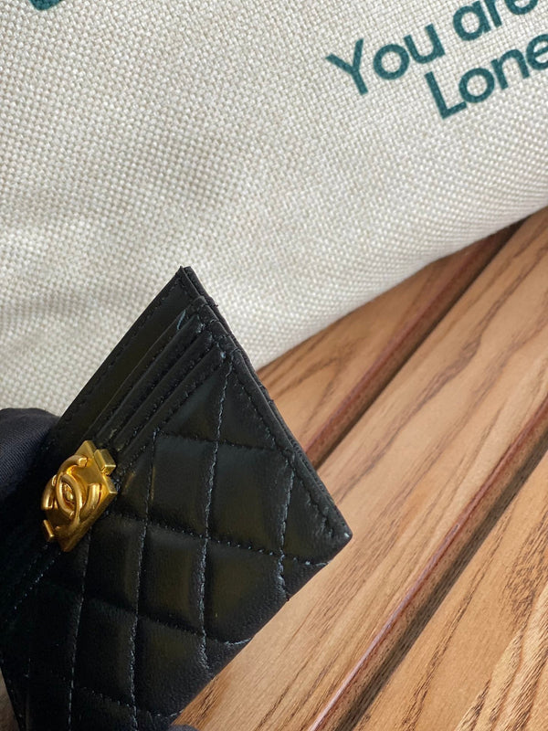 porta carte cc boy 11cm in pelle di agnello nera con finiture dorate