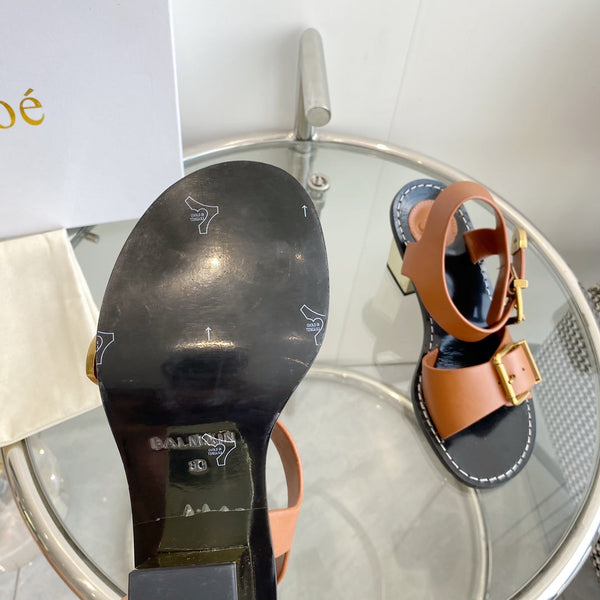 CHLOÉ REBECCA LOW HEELED SANDAL IN CINNAMON BROWN LAMBSKIN GOLD HARDWARE