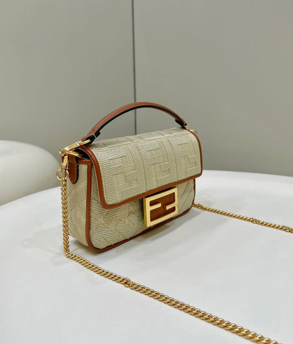 BORSA BAGUETTE FENDI 19 IN TELA GIALLA DI LINO CON FERRAMENTA ORO