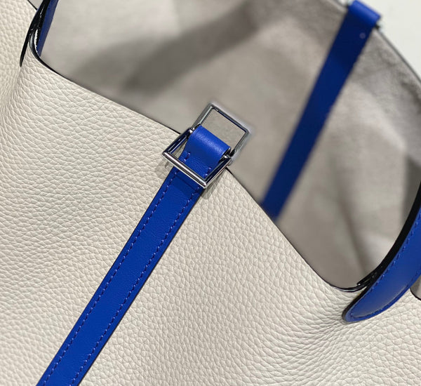 HM PICOTIN LOCK 22 WHITE AND COBALT TOGO LEATHER