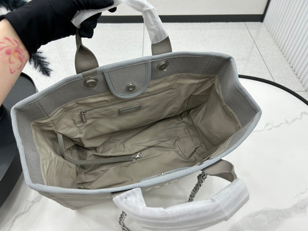 Borsa CC Deauville in tweed, pelle marrone scuro, finiture in argento, 20