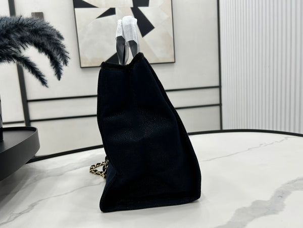 Borsa CC Deauville in tweed, pelle nera, finiture dorate 21