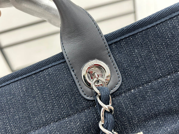 Borsa CC Deauville in tweed, pelle nera, finiture in argento 22