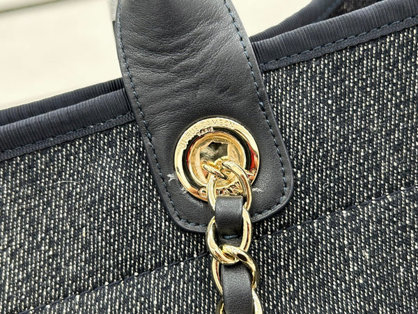 Borsa CC Deauville in tweed, pelle nera, finiture dorate, 25