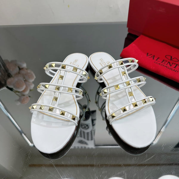 VT 25 Rockstud Flat Sandals White PVC Sheepskin 331947