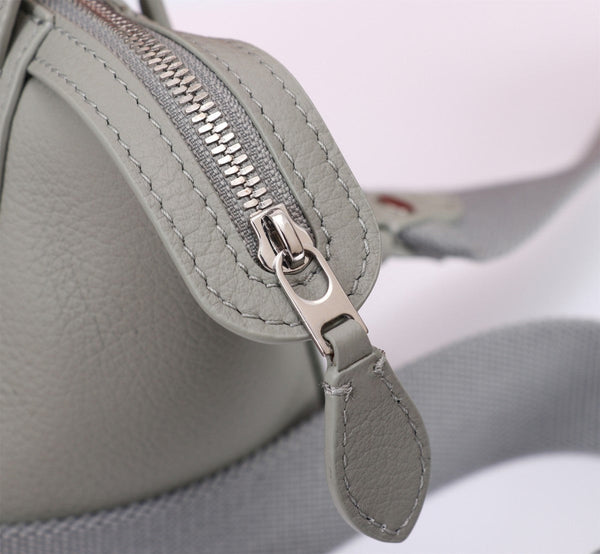 SAC NANO SMILE 18 EN VEAU LISSE GRIS HARBOR