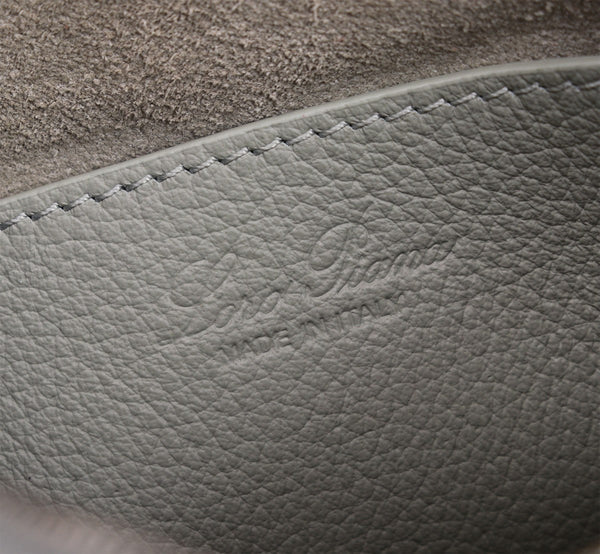 SAC NANO SMILE 18 EN VEAU LISSE GRIS HARBOR