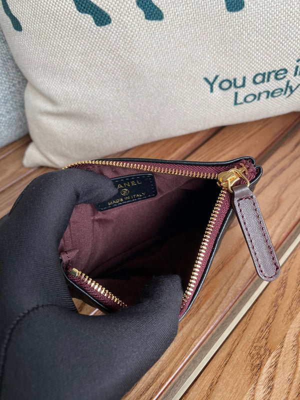 Portafoglio con cerniera cc 15 in pelle di agnello nera, hardware dorato