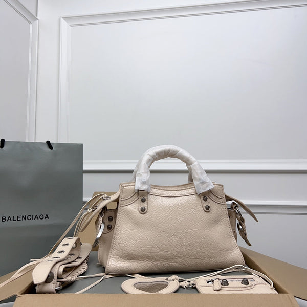 NEO CAGOLE 26 IN BEIGE LAMBSKIN