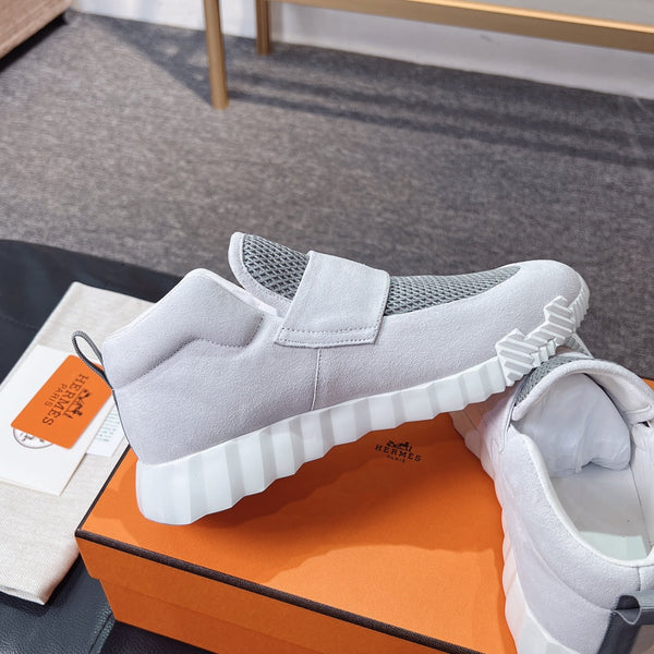 HM H Snesker Light Gray Suede Goatskin And Knit