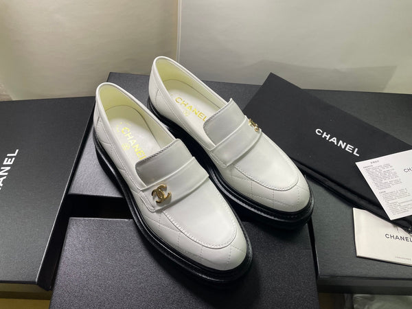 CC Moccasins 45mm White Lambskin