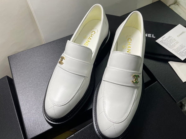 CC Moccasins 45mm White Lambskin