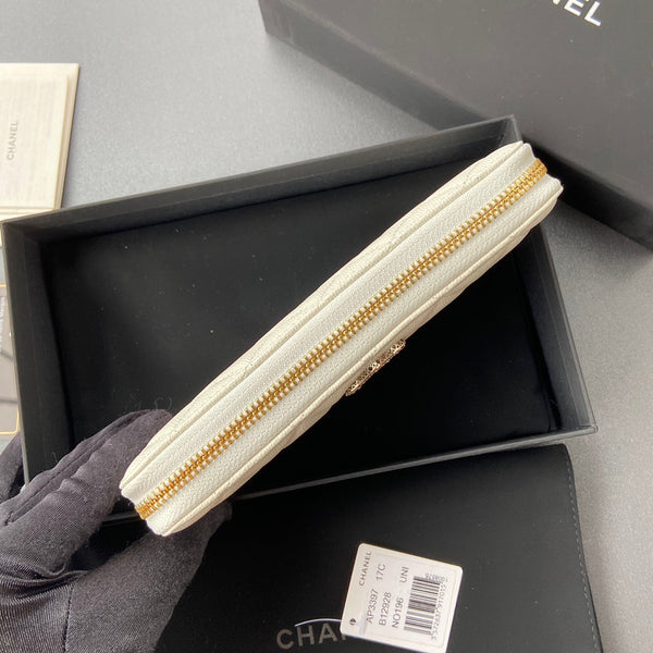 CC A3185 Long Zipper White Caviar Diamond Hardware 229636