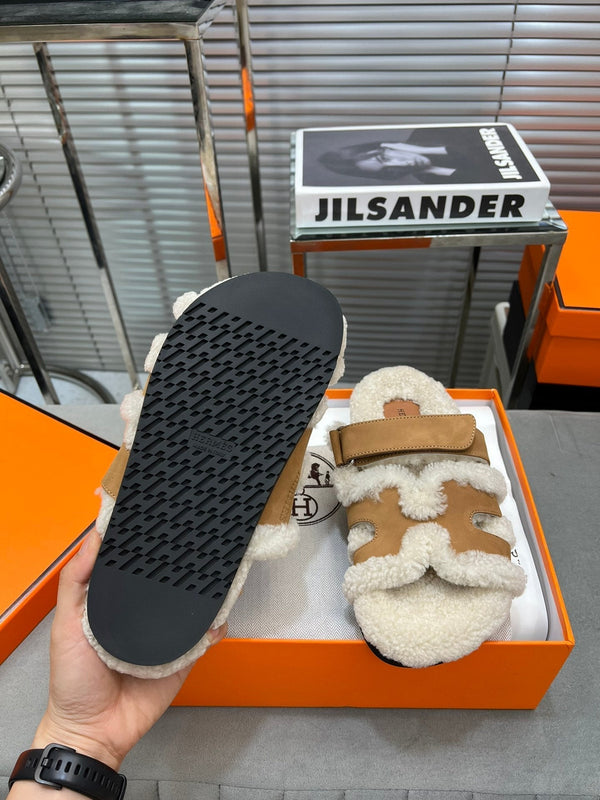 HM Chypre Sandal In Vintage Brown Suede And Fleece Lining 953823