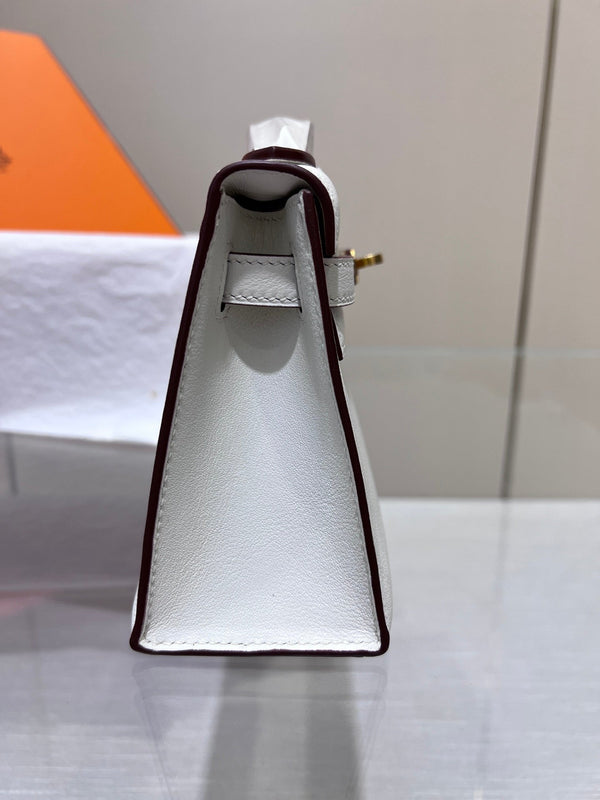 HM KELLY POCHETTE 22CM WHITE SWIFT GOLD HARDWARE